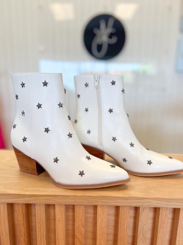 The Ivanna White | Metal Star Studded Boot