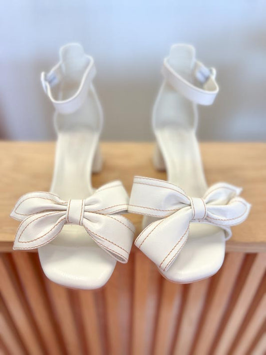 Sweet White Low Heel with Bow