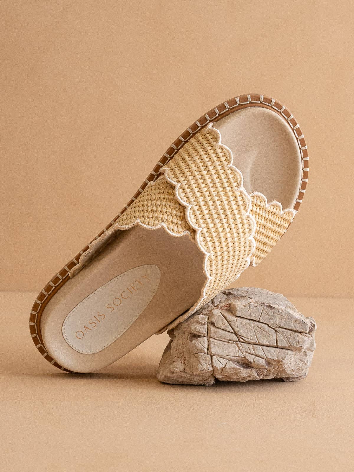 Double Strap Scallop Raffia Slide